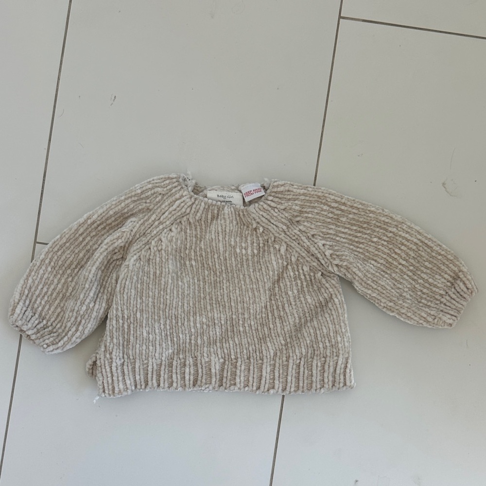 Zara Crew Neck Sweater beige knit chunky, ribbed texture big sleeves cozy 6/9m